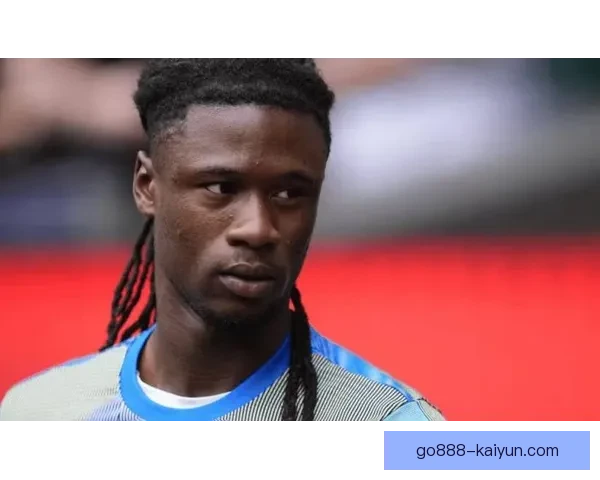 卡马文加战术适应迅速，持续提升在场上的综合表现