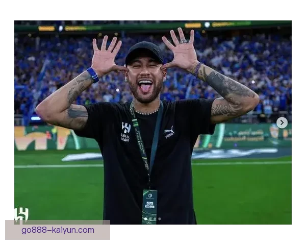 内马尔在巴萨国王杯中的表现持续提升，荣获金靴奖受关注